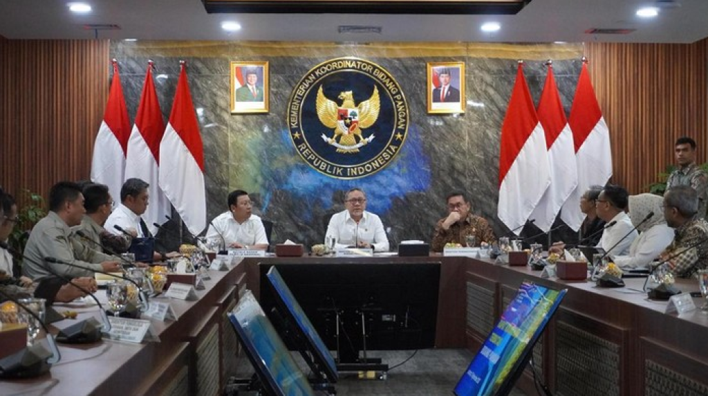 Zulhas Soroti Pengawasan Ketat Gula Rafinasi: Pastikan Gula Petani Diserap Lebih Cepat